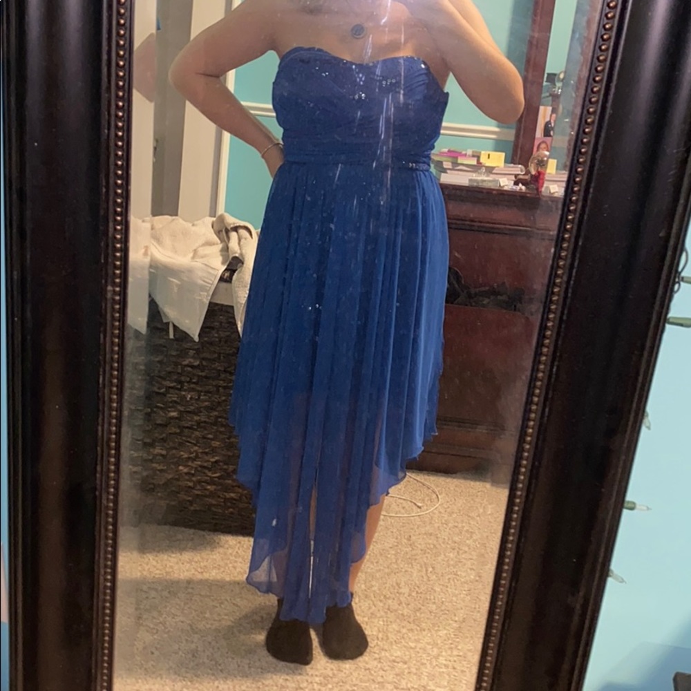 blue dress